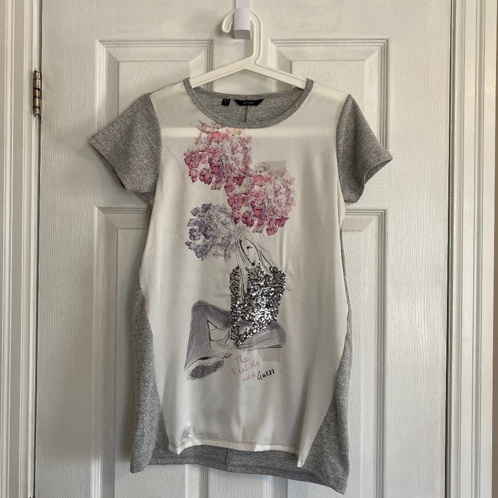 Guess Gray and White Short Sleeve Tee